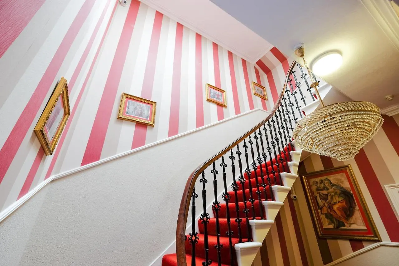 Balmore Guest House Edinburgh