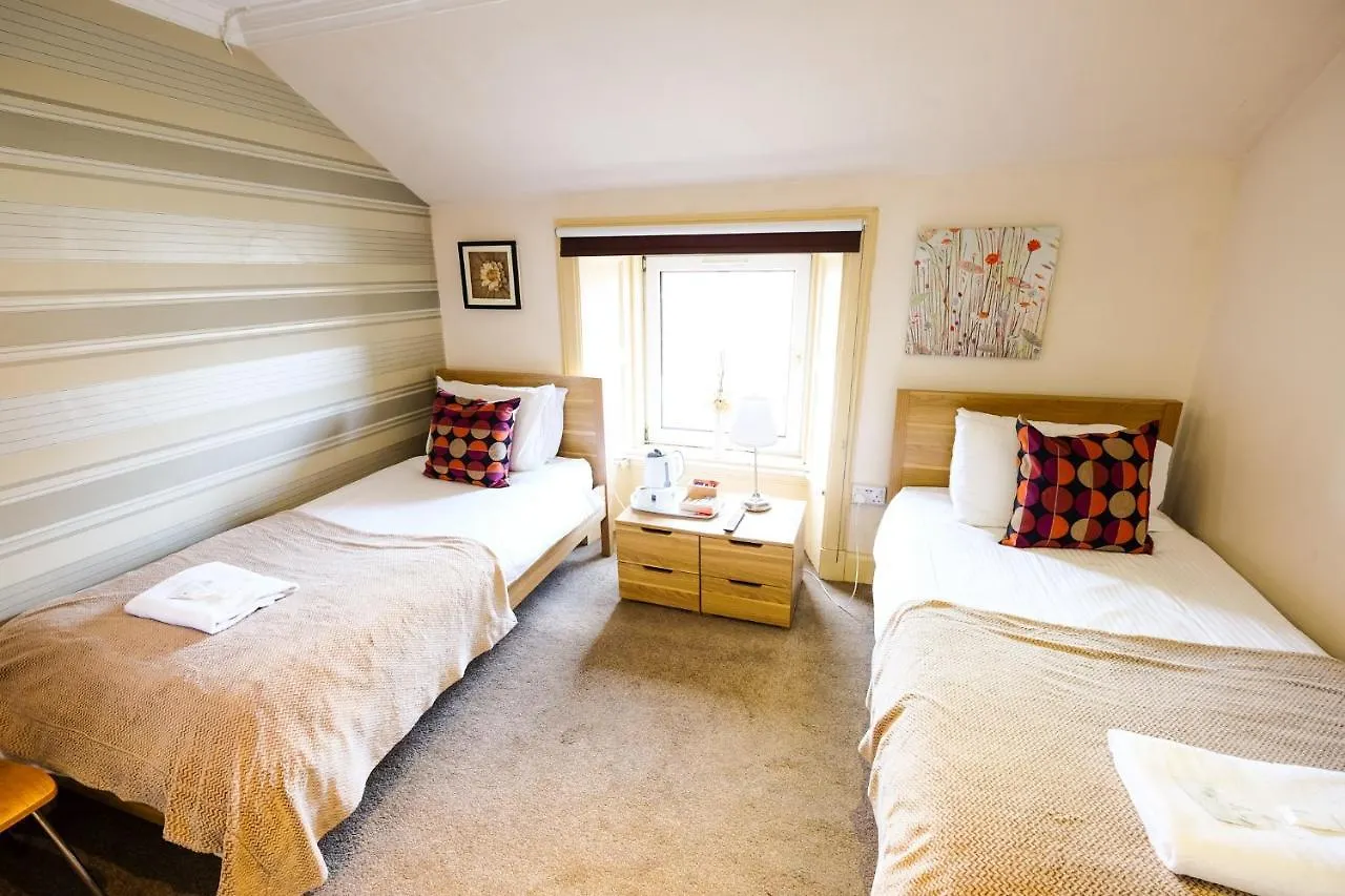 Balmore Guest House Edinburgh