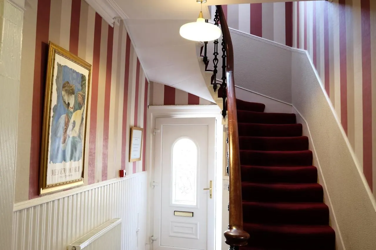 Balmore Guest House Edinburgh